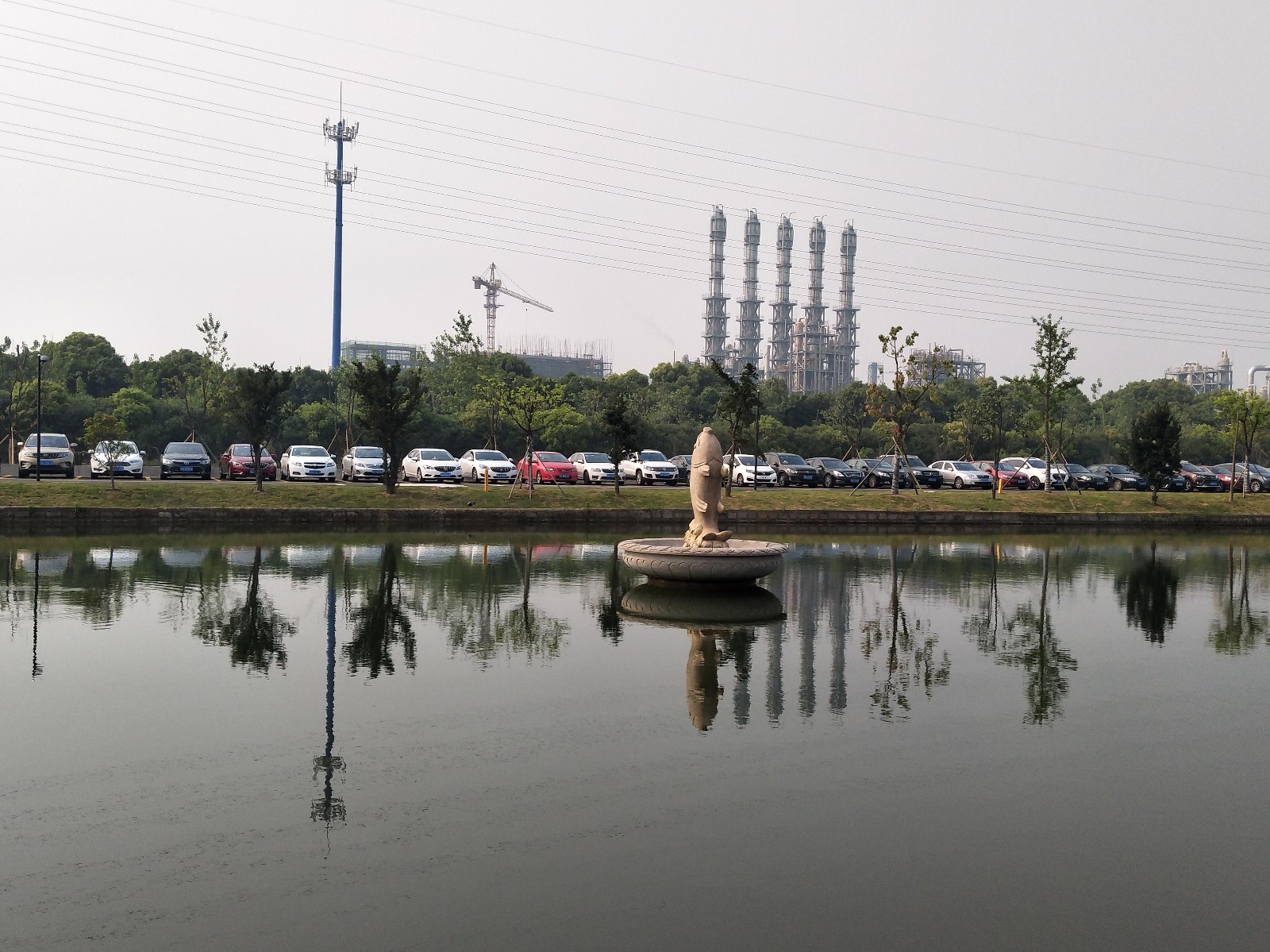 大樓前景小.JPG